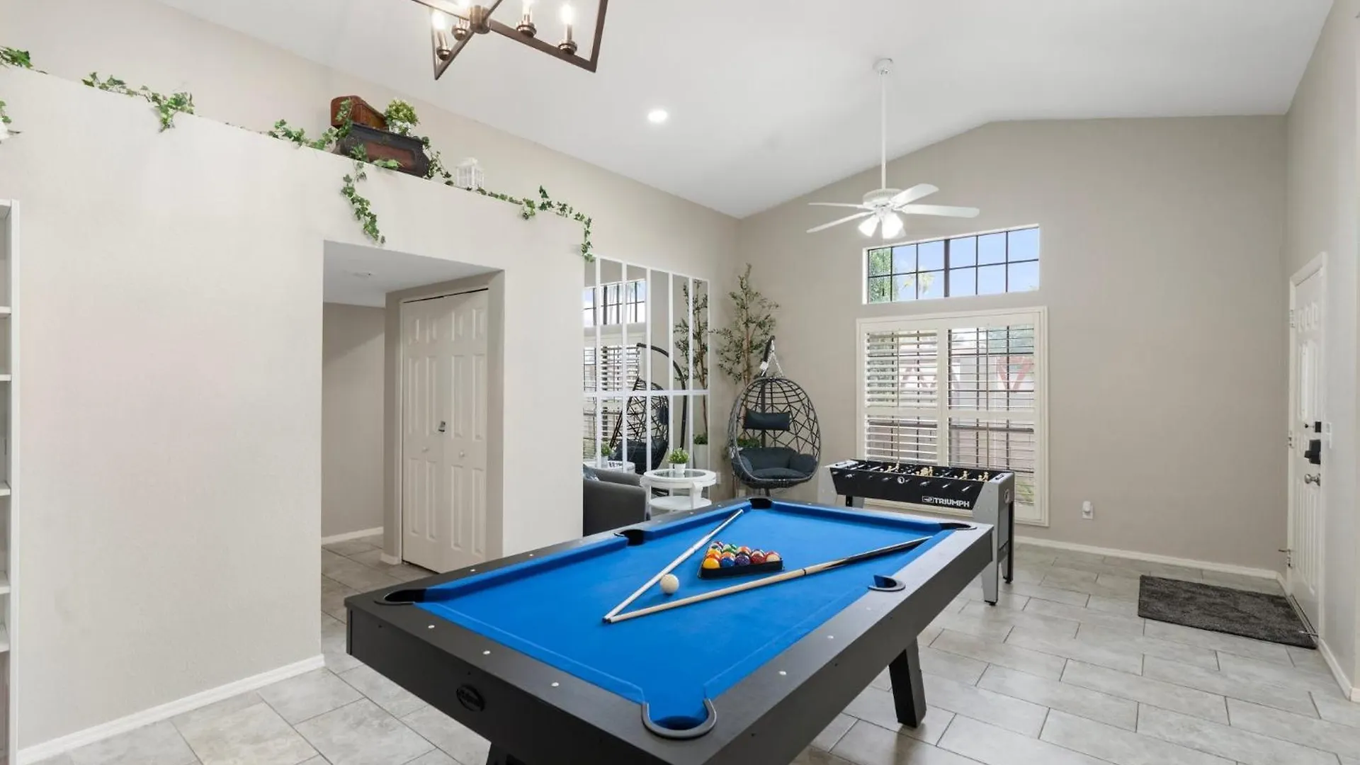 Stylish Mid-Century 4Br Escape With Pool & Luxe Vibes Villa Phoenix 0*,  ABD