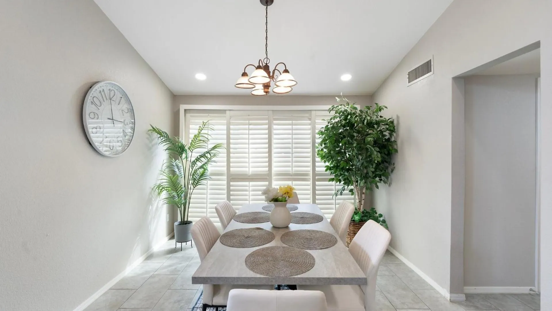 Tatil Evi Stylish Mid-Century 4Br Escape With Pool & Luxe Vibes Villa Phoenix
