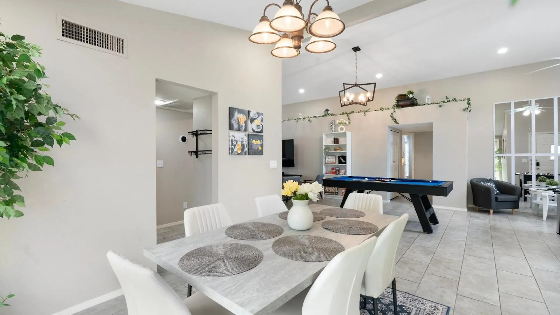 Stylish Mid-Century 4Br Escape With Pool & Luxe Vibes Villa Phoenix Tatil Evi